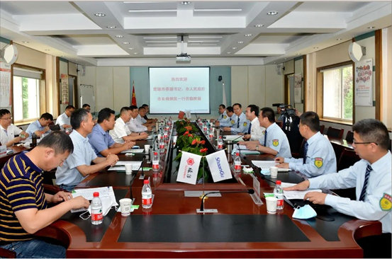 楚雄市委副书记、市长杨俐昆一行来星空电竞考察调研